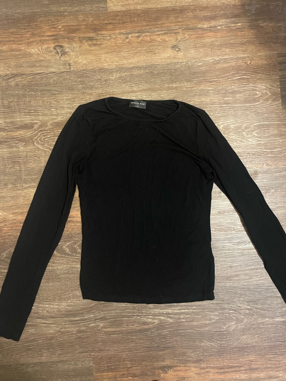 White fox women's Black Long Sleeve Top
